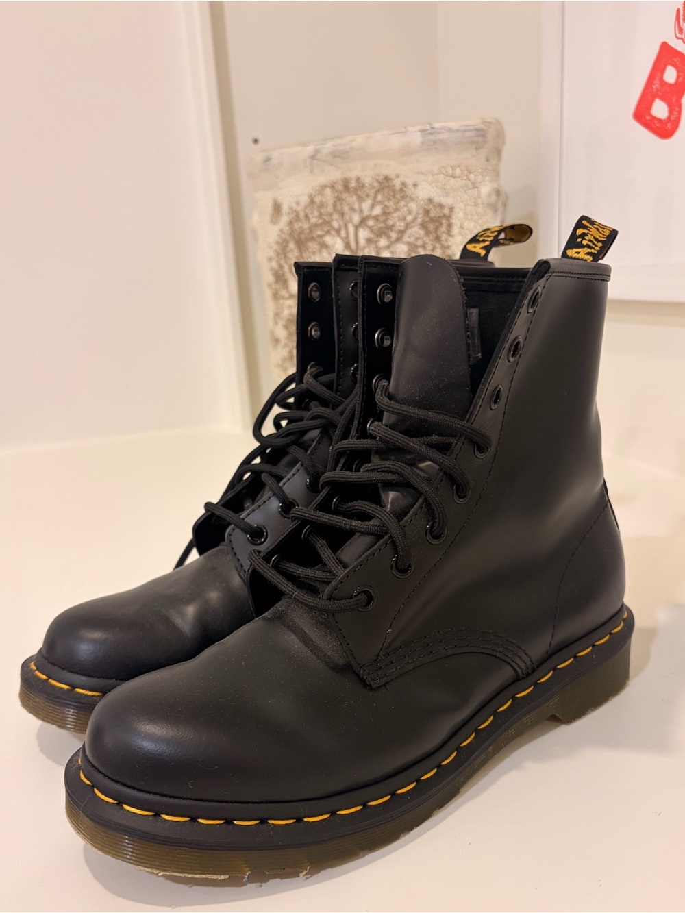Dr. Martens 1460 WOMEN'S SMOOTH LEATHER LACE UP BOOTS